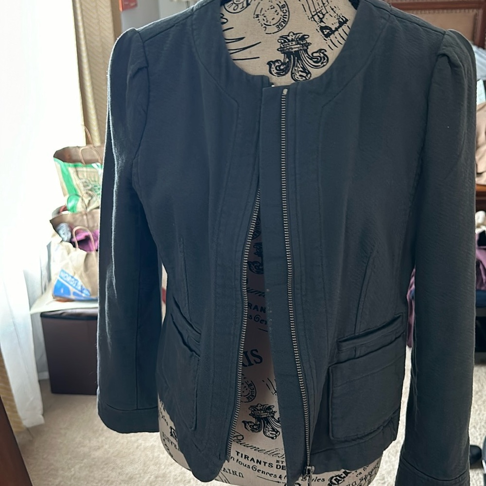 New jacket with no tag wore once